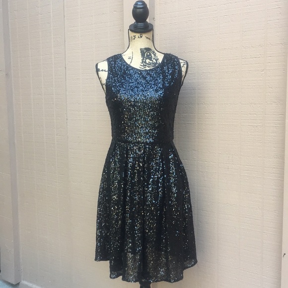 Sz M Sequin Black Sleeveless Midi Dress - Picture 2 of 6